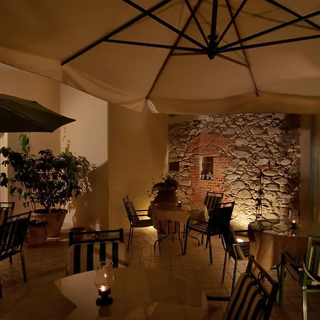 Arnolfo & Aqua Laetitia & Beauty Szálloda 3*